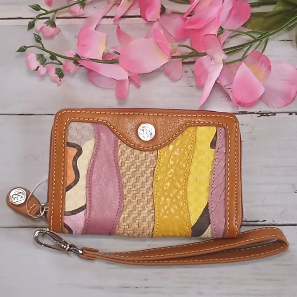 Relic Wristlet Wallet